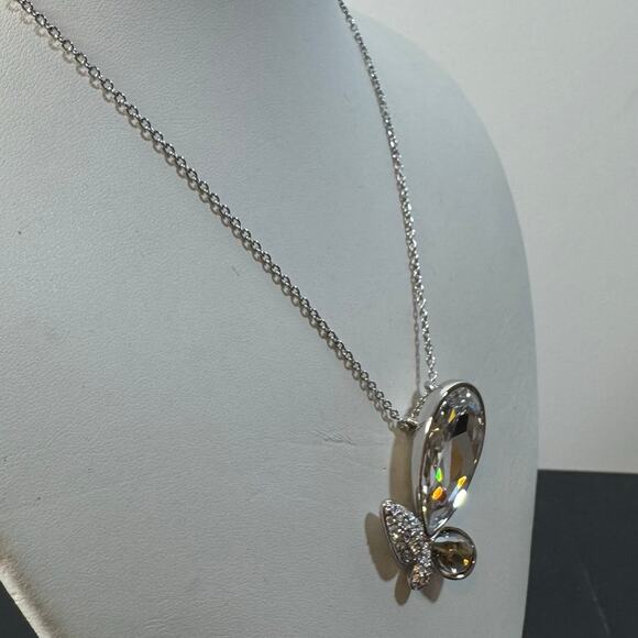 Modern Statement Women's Silver Crystal Studded Teardrop Necklace - Picture 2 of 8